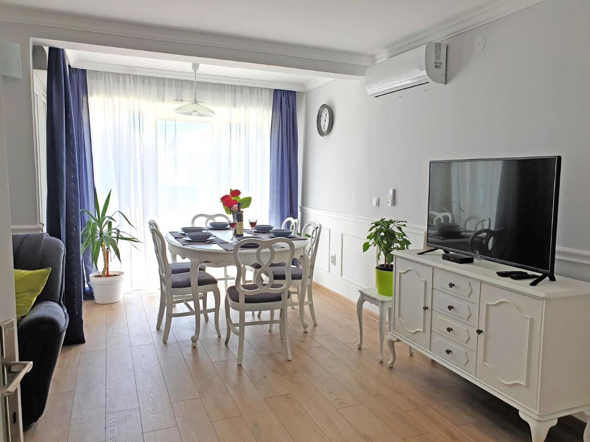 Villa Kuca Ema Belgrado Esterno foto